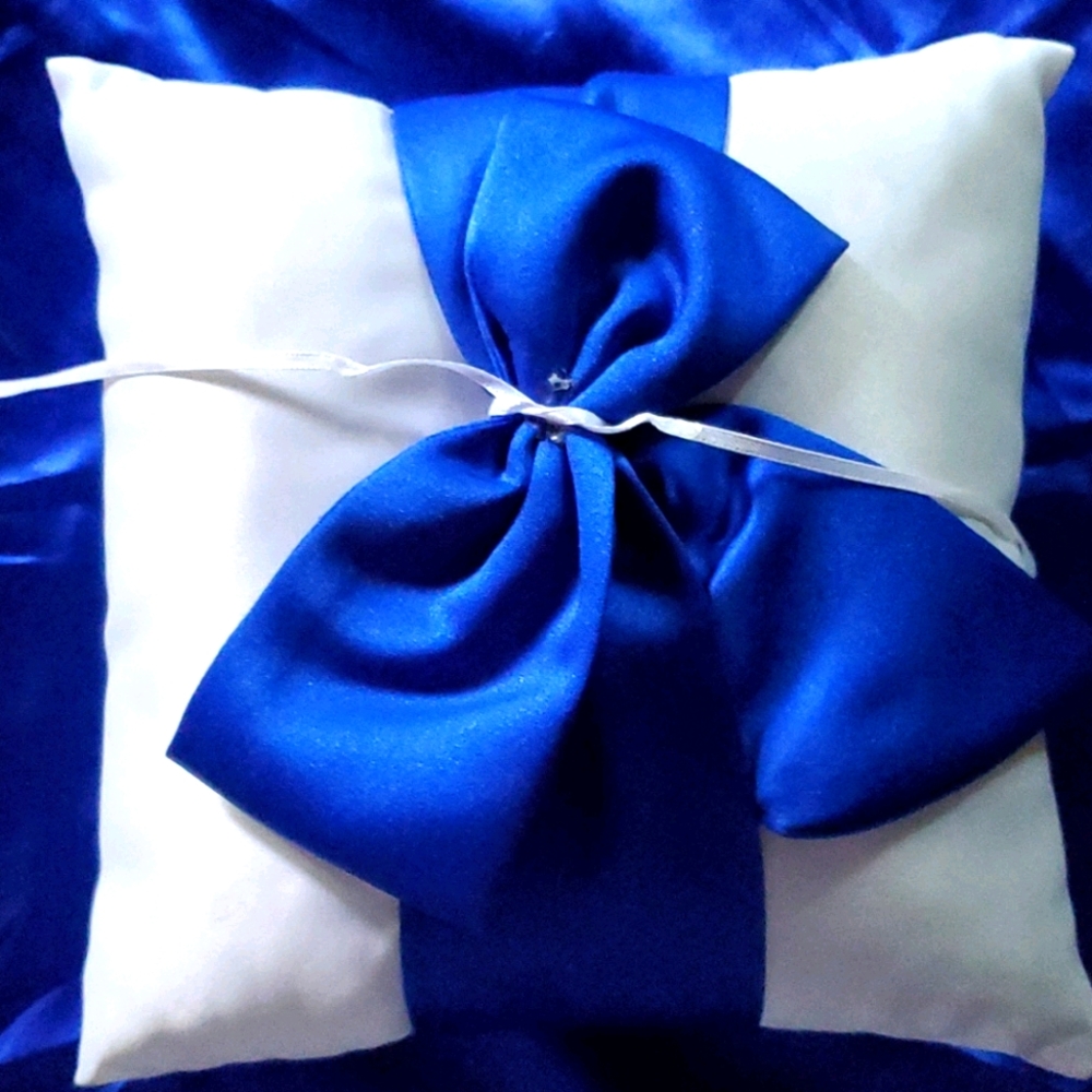 David's bridal pillow for the rings blue ribbon